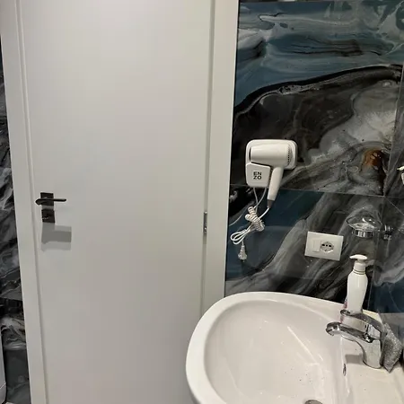 公寓 Romeo's Vlorë